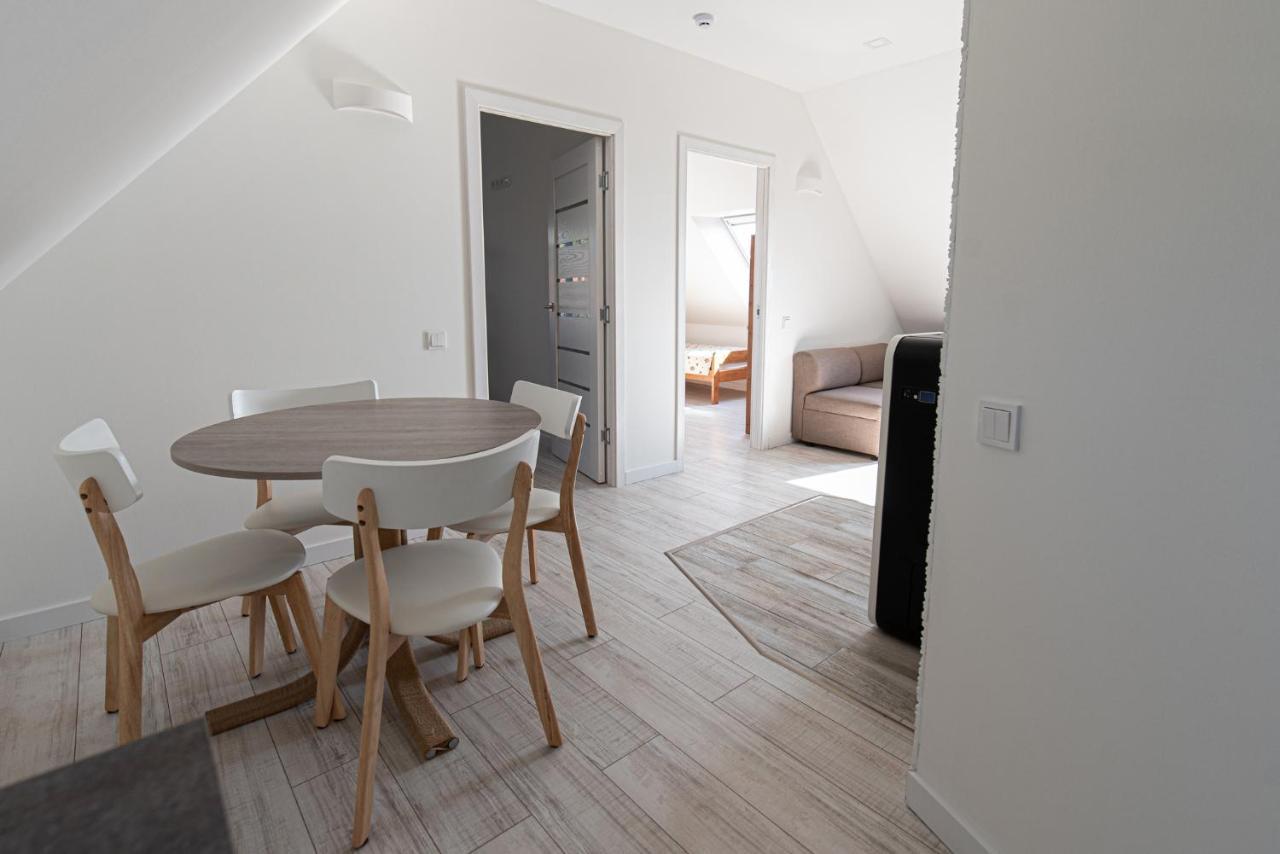 Neringarent Apartamentai Juodkrantė Exteriör bild
